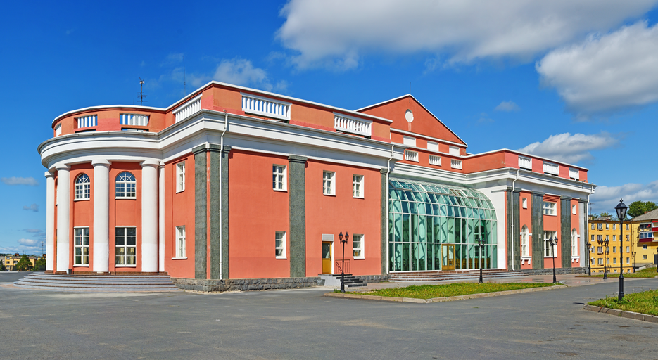 Дворец искусств)